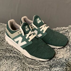 M-5.5/W-7 NEW BALANCE Green NB-247 EUC